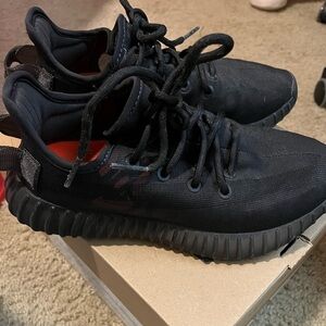 Yeezy Mono Cinder
